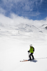 Fototapeta na wymiar Ski hors piste savoie Alpes