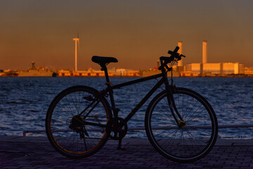 夕焼けと自転車