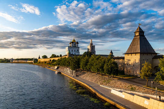 The Kremlin and the Trinity Cathedral in Pskov, UNESCO World Heritage Site, Pskov