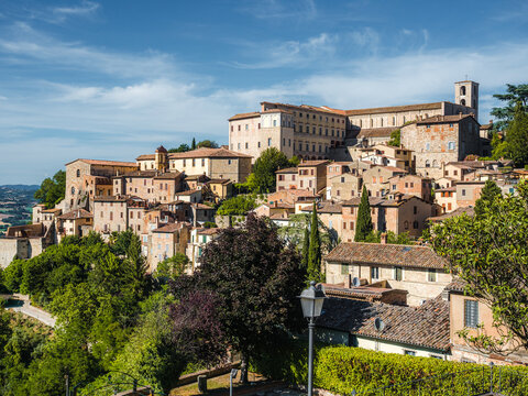 Cityscape view of Todi's old town, Todi, Umbria, Italy