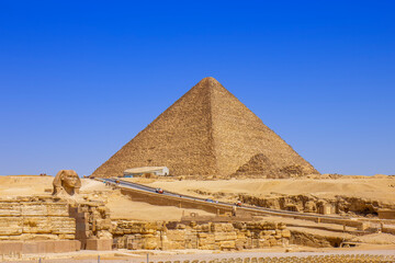 Fototapeta na wymiar The great pyramids and Sphinx monument in Giza, Cairo, Egypt