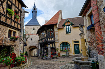 Rue médiéval de Bourbon-Lancy, Bourgogne, France, Saône-et-Loire, Bourgogne-Franche-Comté
