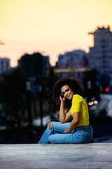 Fototapeta premium beautiful girl in a yellow t-shirt