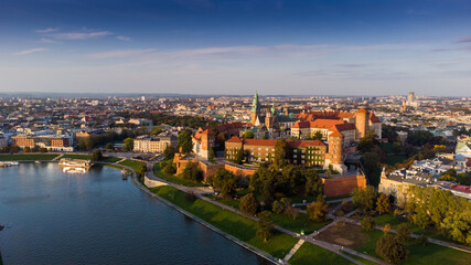 Naklejka premium Zamek królewski na Wawelu w Krakowie - Wawel Royal Castle in Cracow
