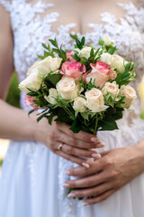 Obraz na płótnie Canvas bride's bouquet at a wedding of fresh flowers