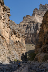Fototapeta premium A stunning view of the Grand Canyon of Arabia in Jabal Shams, Oman. The deep canyon is one of the best natural attractions in the country.