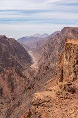 Fototapeta na wymiar Canyon in the desert of Saudi Arabia