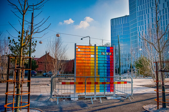 Colorful art, close to Malmo, Live