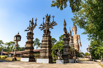Fototapeta na wymiar temple with multiple Buddhist statues
