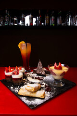 postre dulce con trago cocktail