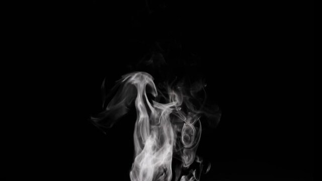 黒背景に立ち昇る湯気、蒸気