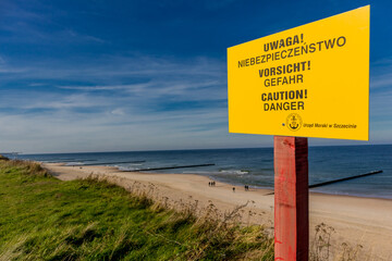 Wunderschöner Strandspaziergang entlang der kilometerlangen Strandpromenade von Trzesacz - Polen
