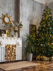 Fototapeta na wymiar Beautiful decorated Christmas tree with fairy lights in a living room. Interior design.