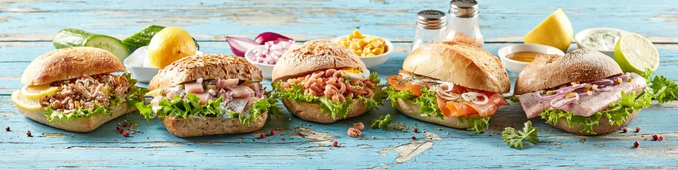 Gordijnen Set sandwiches met zeevruchten spul © exclusive-design
