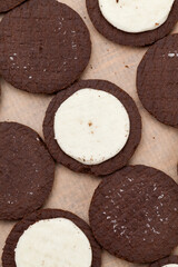 chocolate cookies with creamy cream filling