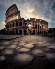 Fototapeta na wymiar rome colosseum durimg a sunrise 