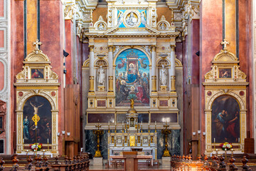 Fototapeta na wymiar Interiors of Scottish monastery church, Vienna, Austria