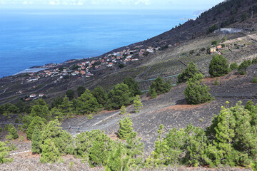 Fototapeta na wymiar La Palma, Landschaft, Urlaub, Vulkan, Aussicht, Kanaren, Insel, Himmel, Meer, Caldera