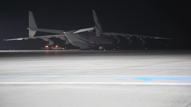 The Antonov An-225 Mrija plane - the world's largest plane - at the airport in Jasionka in Poland.