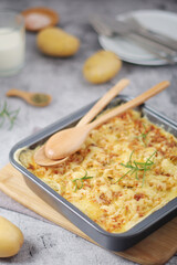 French national potato dish gratin	