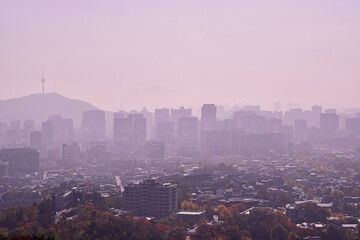미세먼지로 둘러쌓인 서울전경
