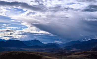 Fototapeta premium mountains and clouds