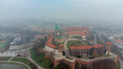 Fototapeta na wymiar Zamek Królewski na Wawelu / Wawel Royal Castle 