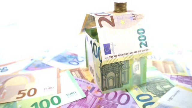 Haus aus Geldscheinen - Hauskredit