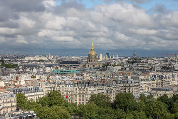 Fototapeta na wymiar The rooftops of Paris