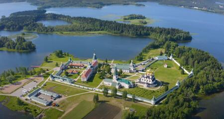 Obraz premium aerial view of lake como country