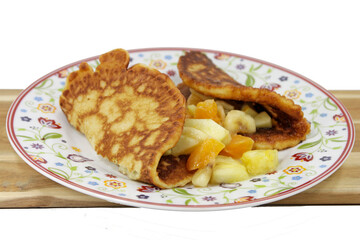 flour pan cake with fruit filling