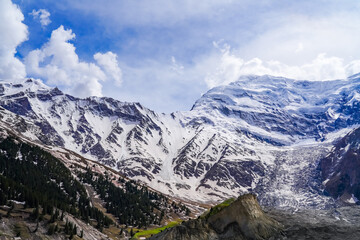Fototapeta na wymiar Sunny weather glacier scenery sports mountaineering
