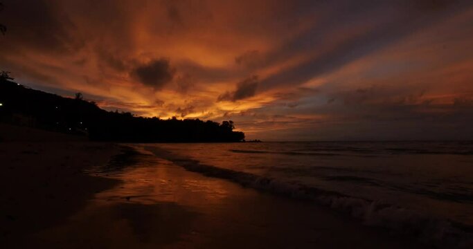 Tropical beach sunset. x4 speed. 41 seconds.