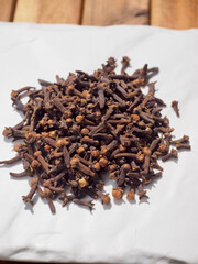 말린 향신료 정향, 음식재료