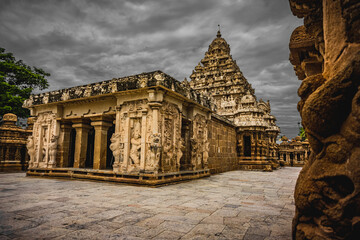 Naklejka premium Beautiful Pallava architecture and exclusive sculptures at The Kanchipuram Kailasanathar temple, Oldest Hindu temple in Kanchipuram, Tamil Nadu - One of the best archeological sites in South India
