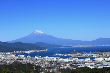 Fototapeta na wymiar 富士山と駿河湾