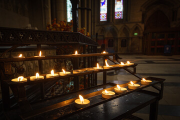 Kerzen, Kirche, Gebet
