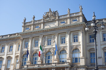 Fototapeta na wymiar bulding on Piazza dell'Unità d'Italia