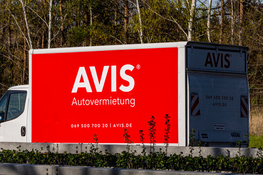 Ein LKW von AVIS Autovermietung, Deutschland,11.04.2020, Cottbus