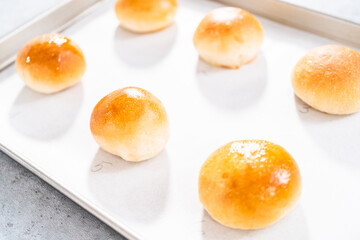 Dinner rolls