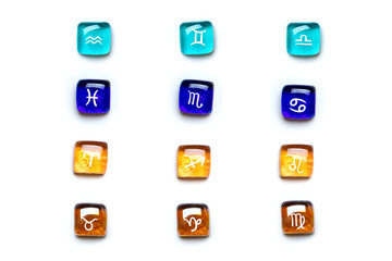 twelve signs of zodiac Three signs correspond to each element: Fire - Aries, Leo, Sagittarius, Earth -Taurus, Virgo, Capricorn, Air -Gemini, Libra, Aquarius, Water - Cancer, Scorpio, Pisces Top view