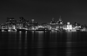 Fototapeta na wymiar Liverpool Waterfront 