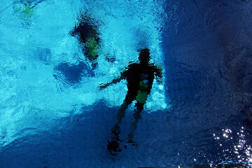 Tauchertrainig im Schwimmbecken