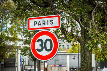 Paris entrance traffic sign with a speed limit for cars of 30 kilometers per hour - obrazy, fototapety, plakaty