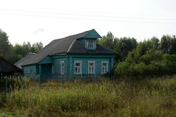 Fototapeta na wymiar Residential wooden house in the village of Konyukovo, Yaroslavl region