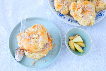 Apfel- Zimt- Bällchen