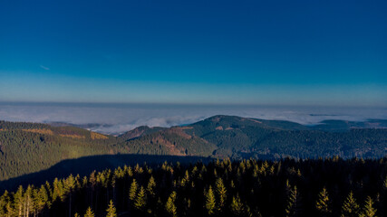 Herbstspaziergang an einem sonnigen Tag rund um den Inselsberg - Thüringen - Deutschland