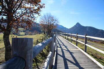 El mirador de la Collada, Asturias, España. Con preciosas vistas de los Picos de Europa.
