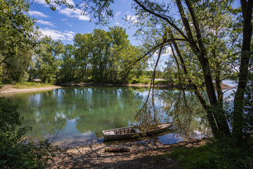 barca nella banca Ayala, parco del Ticino