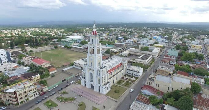 Aerial traveling in view of Sacred Heart of Jesus Church, Moca City, Espaillat Province, Dominican Republic. Toma a&eacute;rea Parroquia Sagrado Coraz&oacute;n De Jes&uacute;s Ciudad de Moca Provincia Esp&aacute;illat 